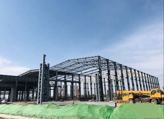 Budynek przemysłowy prefabrykowanego warsztatu metalowego z tkaniną Mmbrane / ramą poddawaną obróbce cieplnej