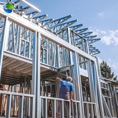 Certyfikowane w ISO 9001 magazyn konstrukcji stalowych z PU Sandwich Wall Cladding i dostosowalnymi usługami przetwarzania