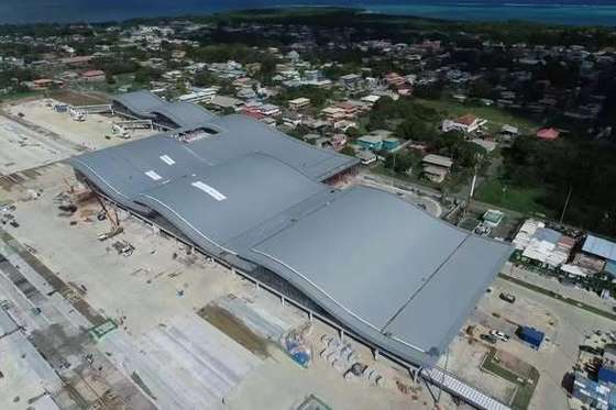 Hala stalowa z konstrukcją kątową, usztywnieniami z prętów okrągłych i rur stalowych dla trwałych rozwiązań magazynowych