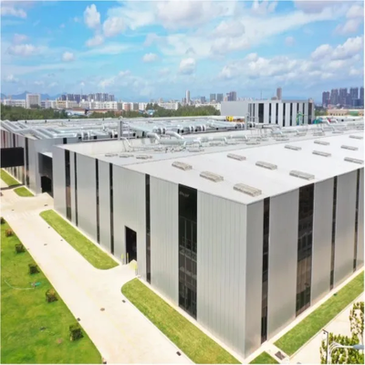 Strzeżony ładunek 0,35kn M2 Structure Steel Warehouse Incorporating Circular Steel Tube Tie Rod and Plane Skylight Lighting for Storage Space